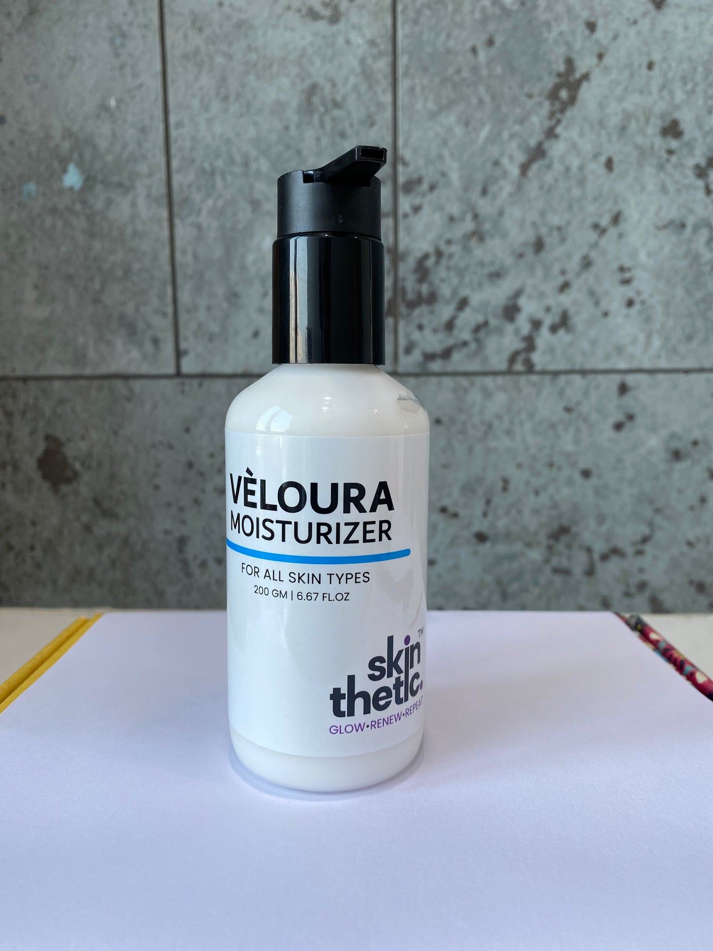 VÈLOURA MOISTURIZER